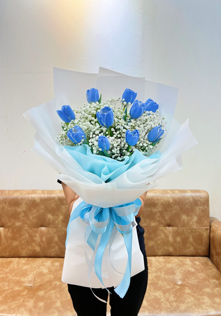 9 Bó Hoa Tone Xanh Dương Quà Tặng Đẹp Ấn Tượng bó hoa tone xanh dương